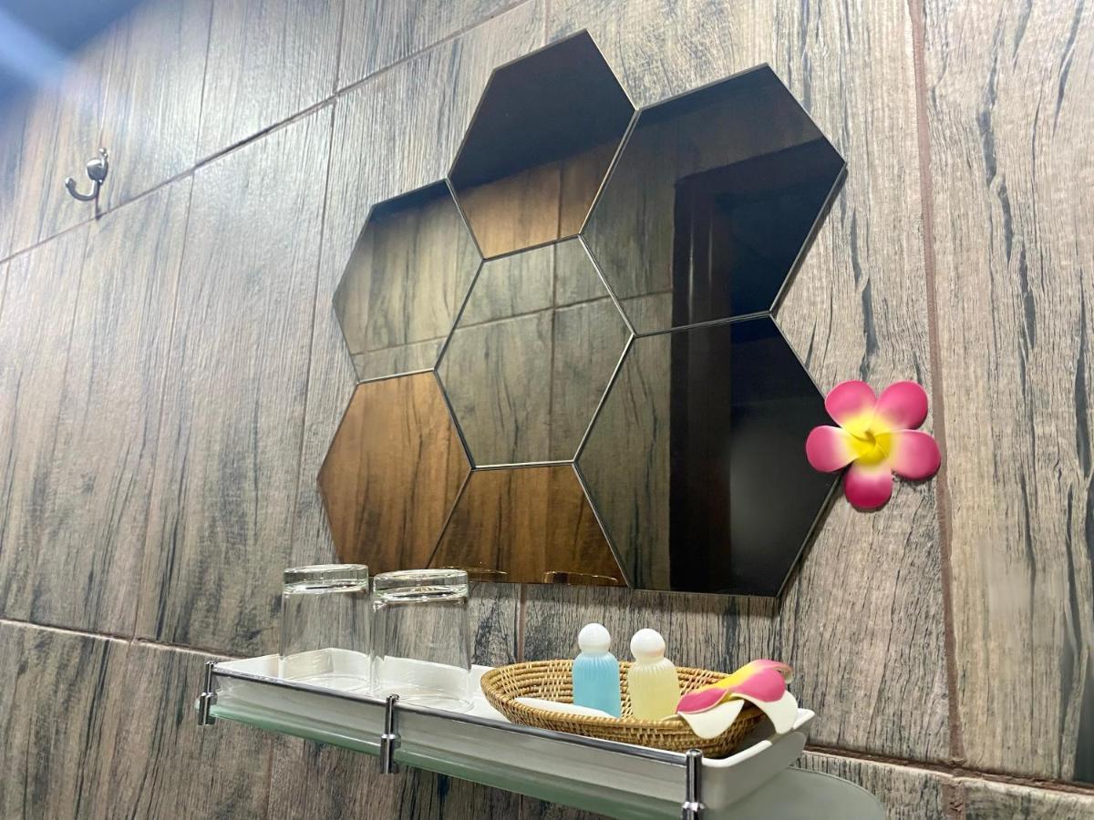 4J Lodge Bangkok Ngoại thất bức ảnh