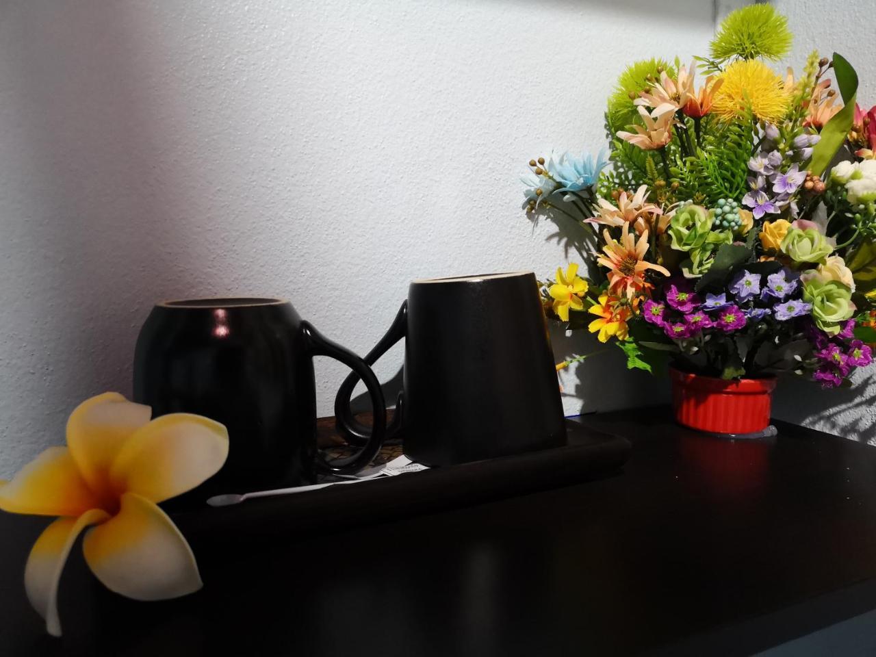 4J Lodge Bangkok Ngoại thất bức ảnh
